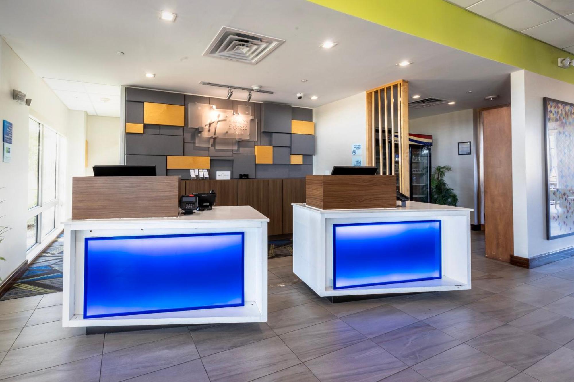Holiday Inn Express & Suites Dallas Ne Arboretum Garland Kültér fotó
