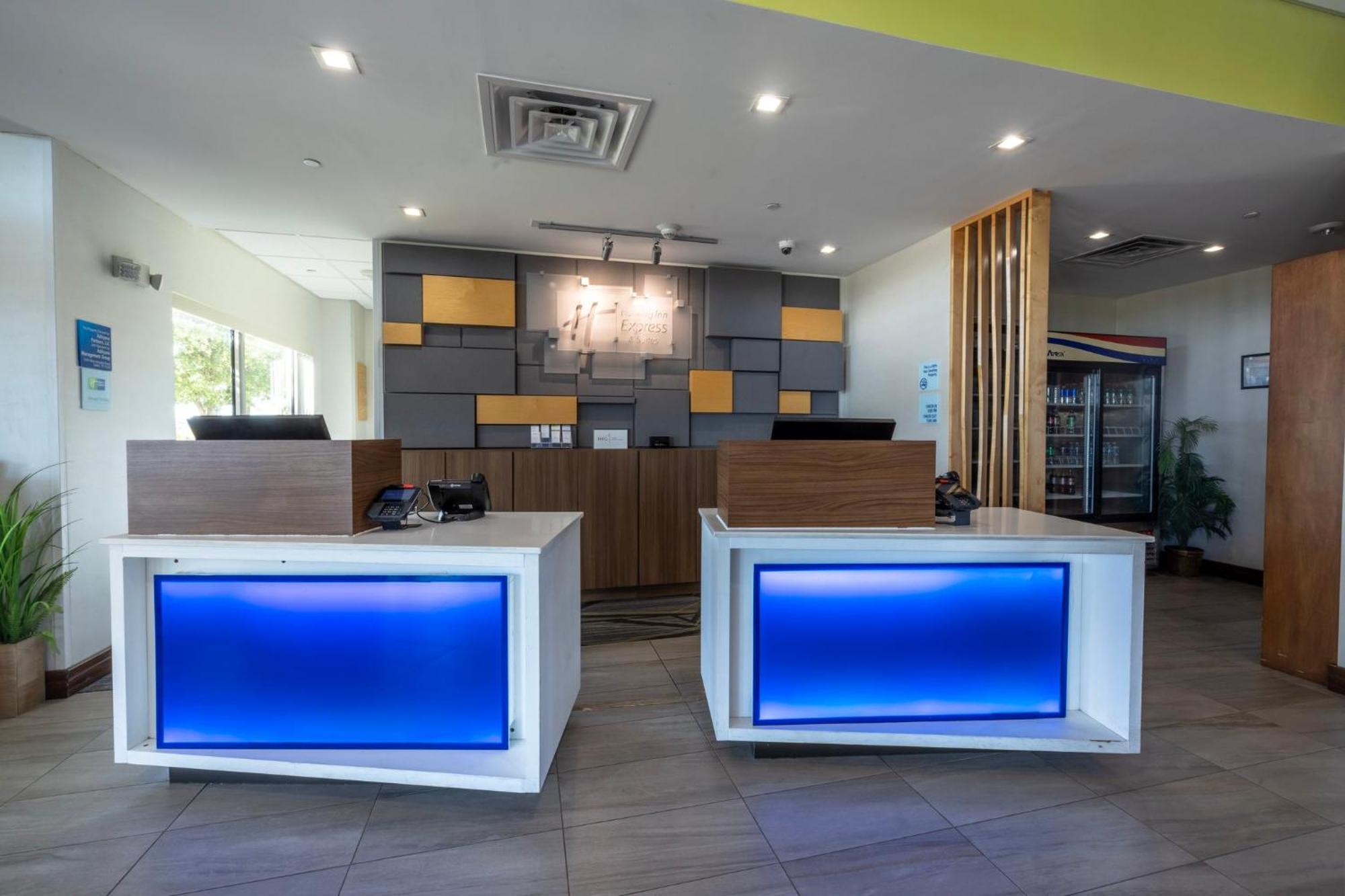 Holiday Inn Express & Suites Dallas Ne Arboretum Garland Kültér fotó